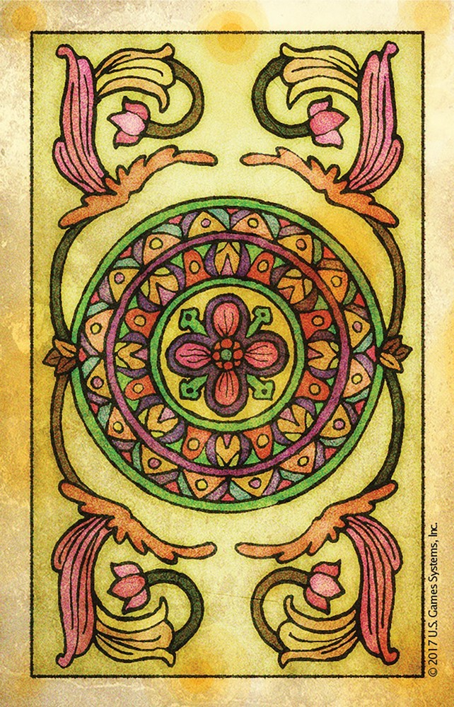 Tarot de Maria Celia in a Tin