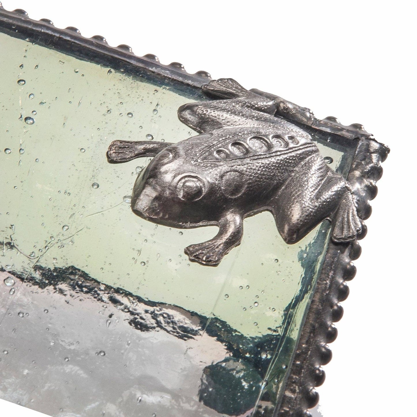 Box 174 Green Frog Box