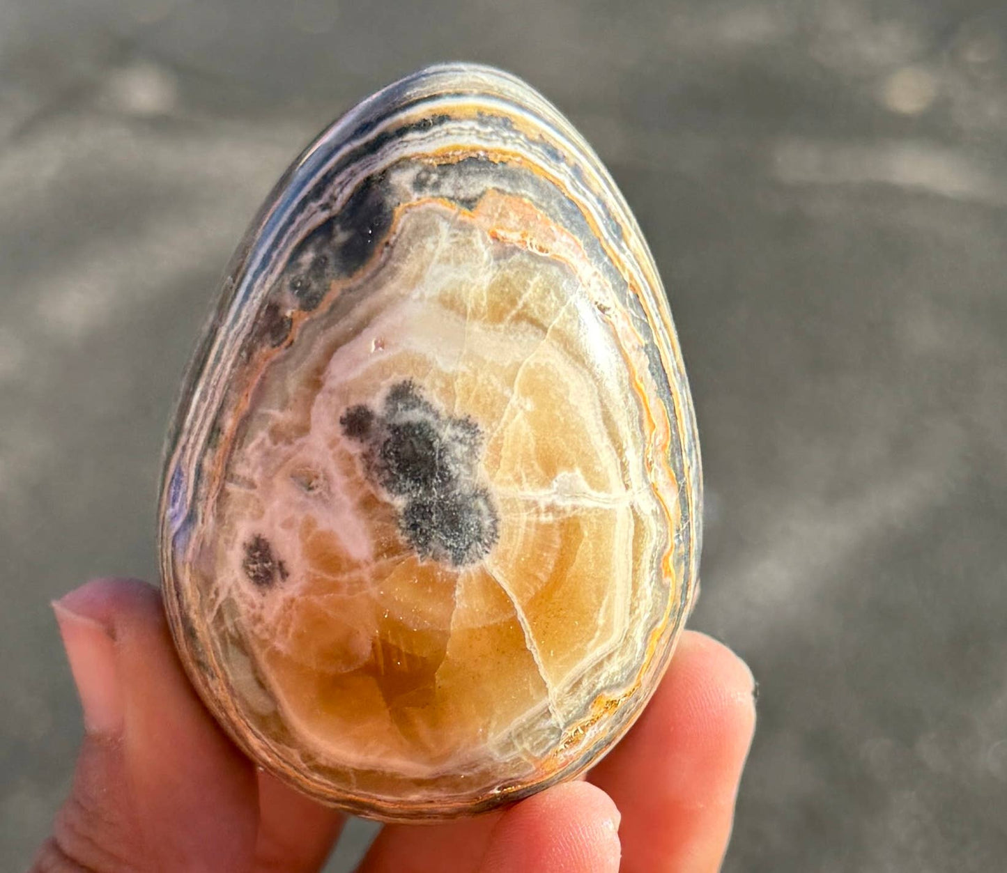 Bumblebee Calcite Eggs