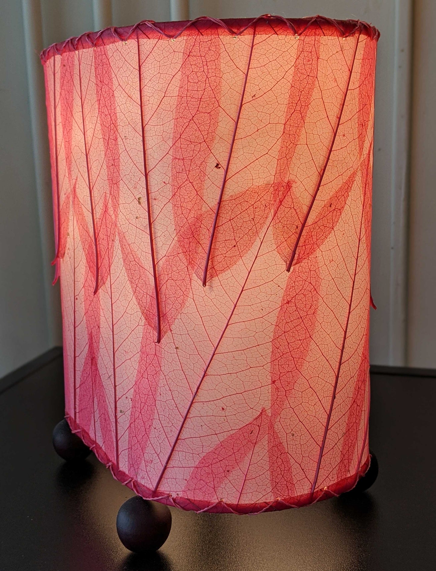 Mini Guyabano Pink Leaf Lamp